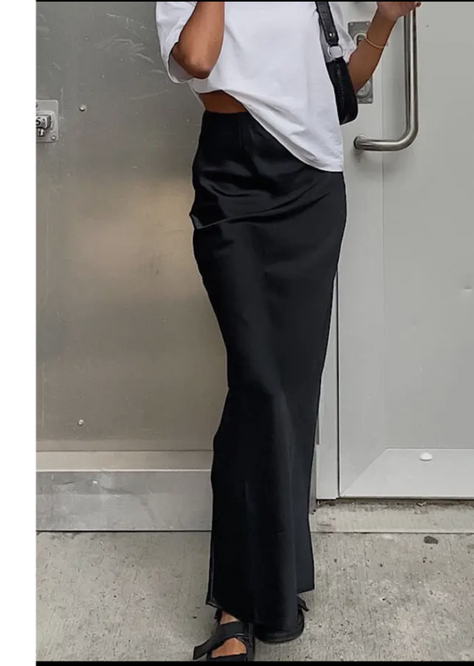 Effortlessly Chic Maxi Skirt